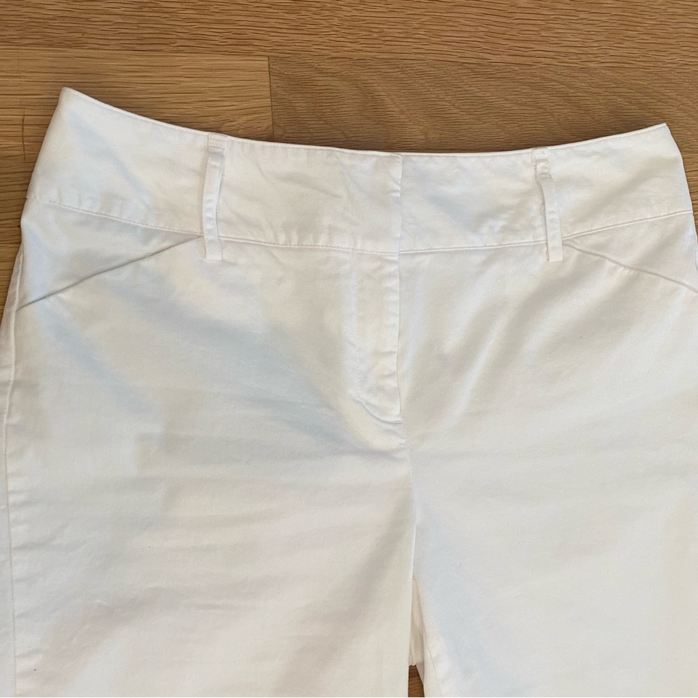 Dana Buchman Signature Womens White Cotton Shorts w Stretch/Side Pockets/Size 10 - Picture 3 of 10
